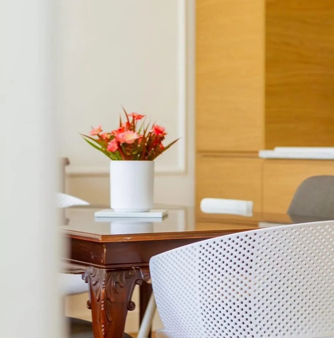 2Br Modern Elegance W Sauna And Ac By Budapest Hungary