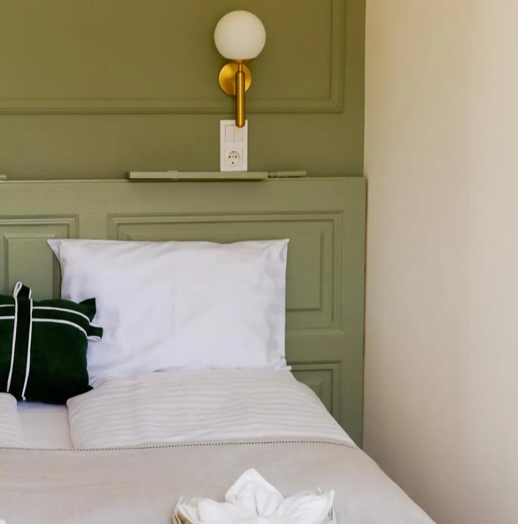 2Br Modern Elegance W Sauna And Ac By Budapest