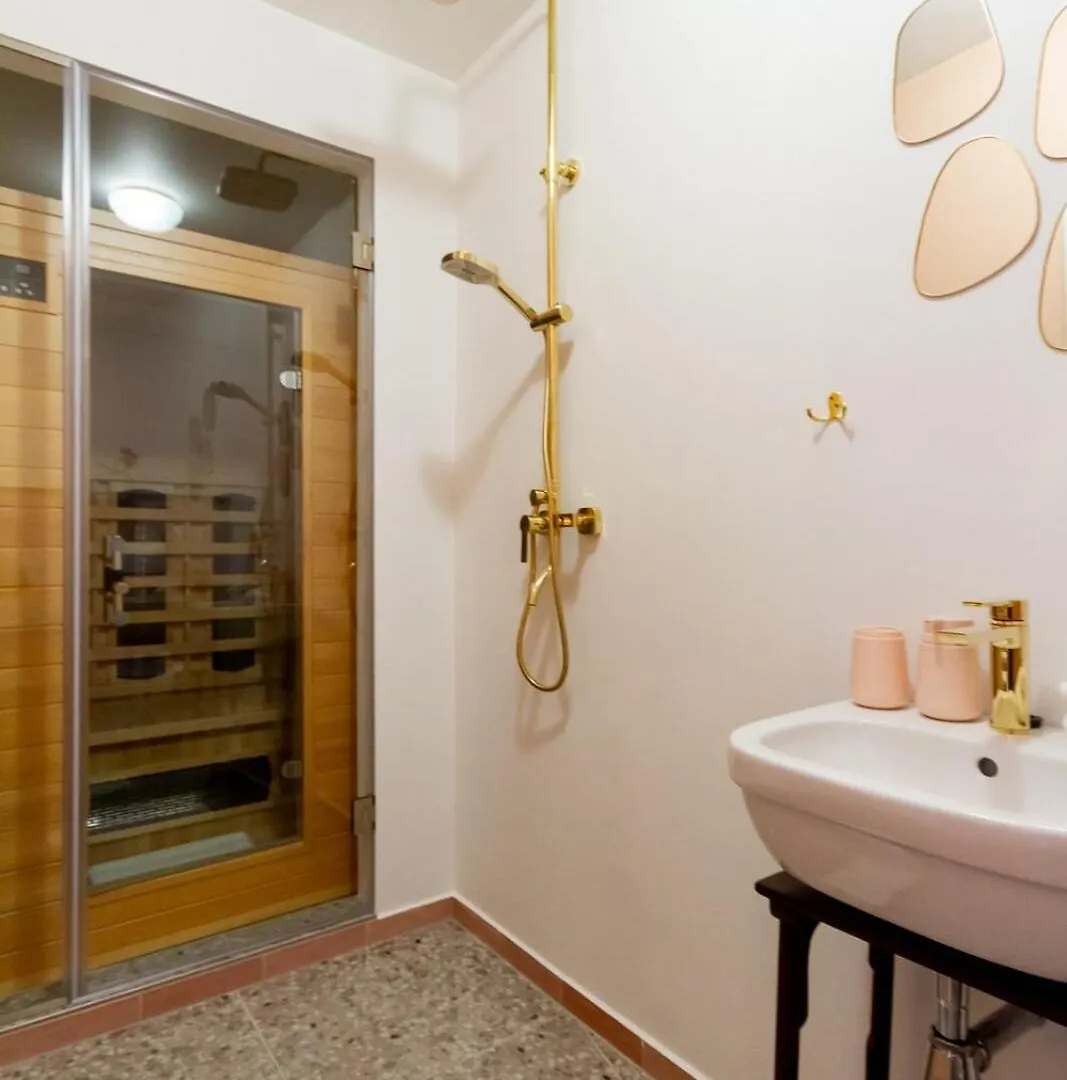 2Br Modern Elegance W Sauna And Ac By Budapest Hungary