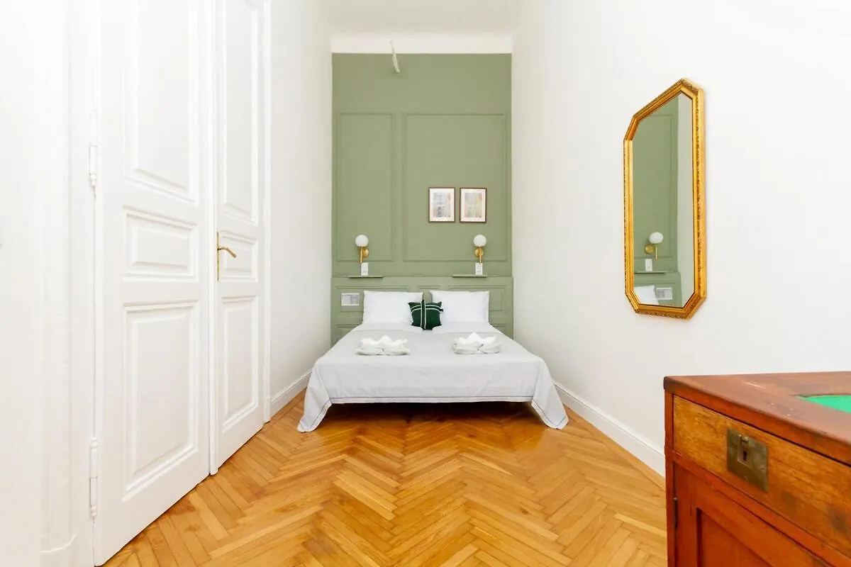 2Br Modern Elegance W Sauna And Ac By Budapest 0*,  Hungary